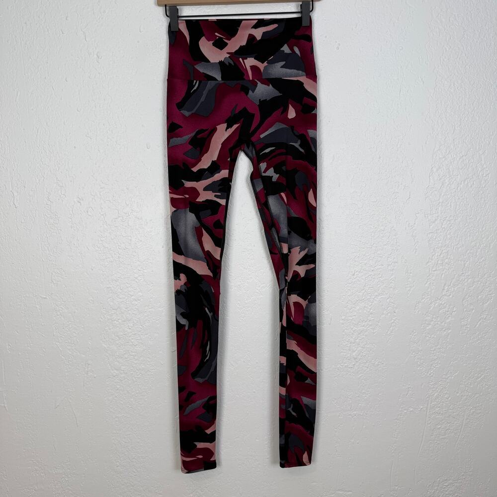 K-Deer High Rise Full Length Leggings Abstract Camo Print Size Medium